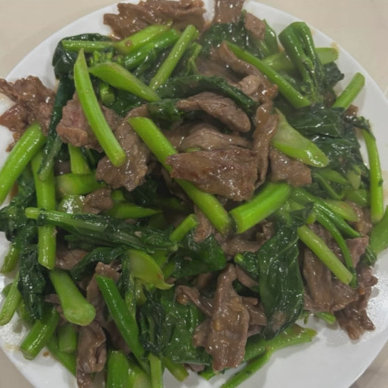 Short video of beef and Chinese broccoli stir-fry using MamaLim’s Secret Sauce #1 – quick and authentic Asian cooking